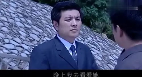 罪域:郭守义深夜回家,碰上保姆要偷偷离开,没想到被表白了-影视综视频