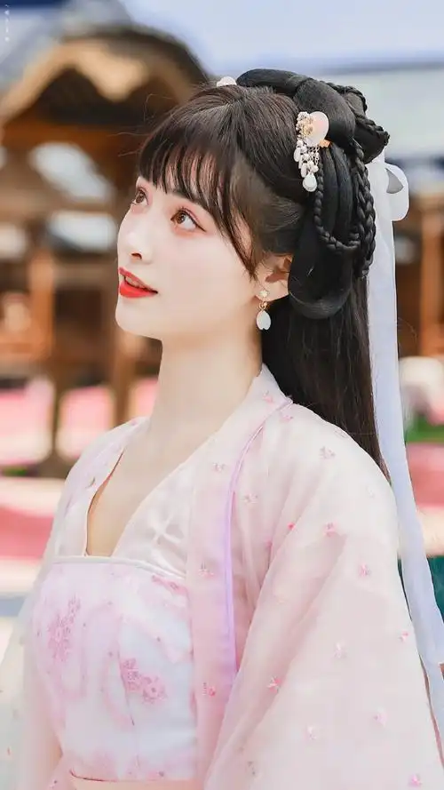 温婉灵动 佳人映春色93kiki古装好美~#许佳琪出演少女李清照