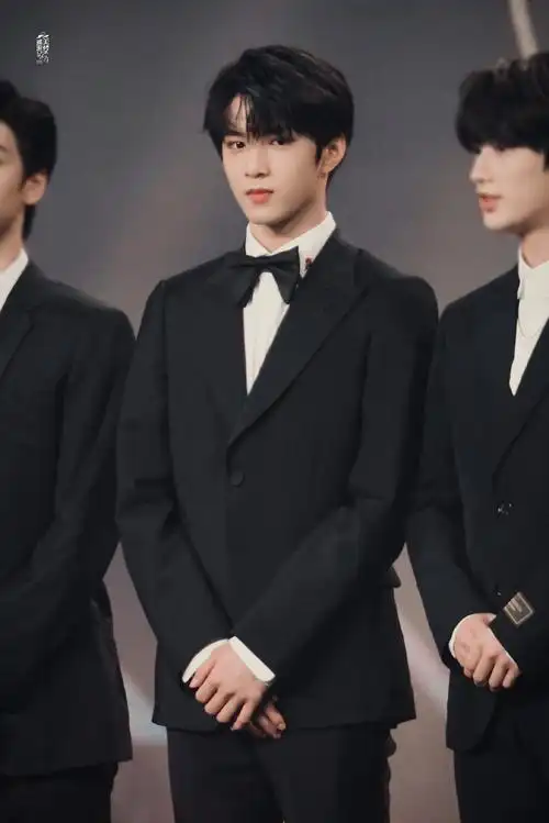 微博之夜##刘耀文 时代少年团第一rap担