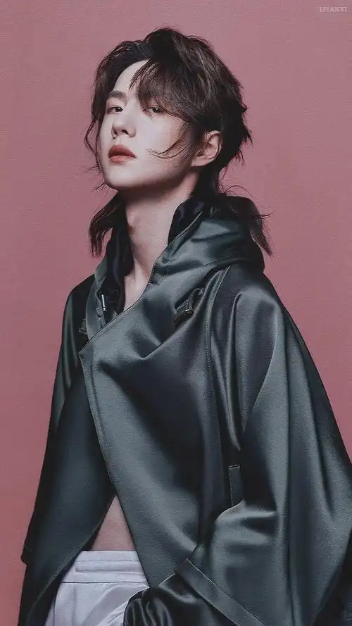 王一博74时尚杂志全套图