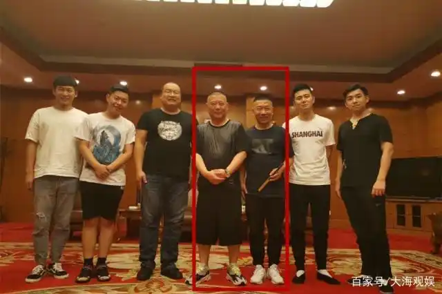 郭德纲身材不高却有三位徒弟比他还矮最后一位已经不在德云社