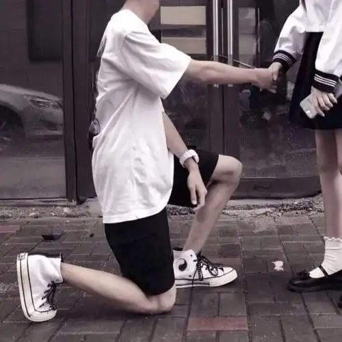 真人头像情头不露脸