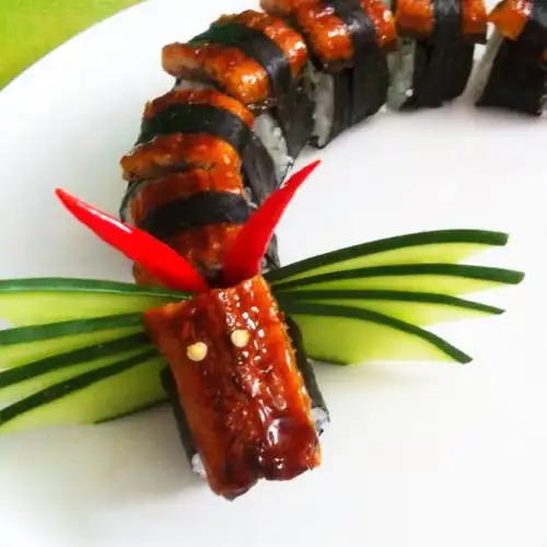 龙形寿司,造型惊艳,味道美味,全家都爱吃_紫菜_备用_图片