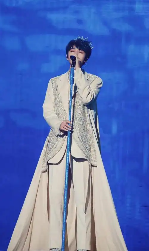 王俊凯站姐有多牛,这些封神照片全出自她们之手