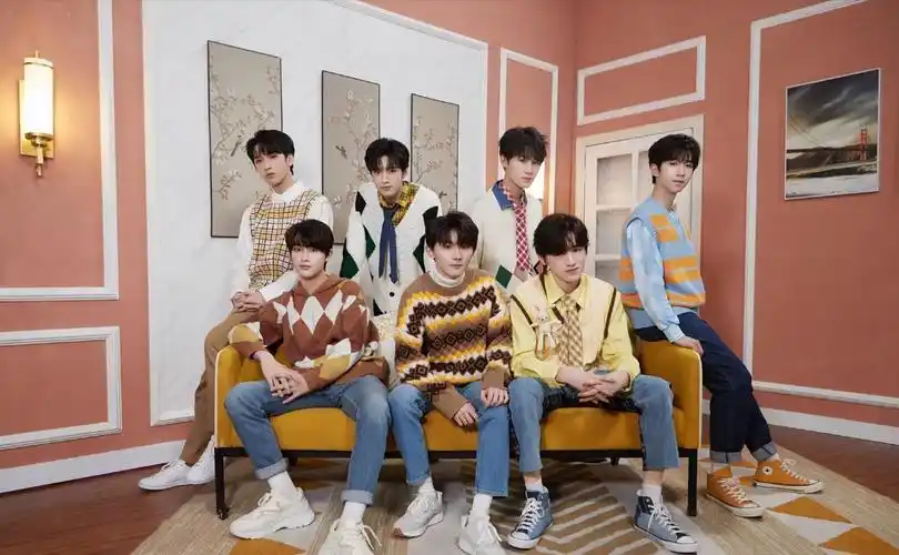 的台风十二子:丁程鑫,敖子逸,黄其淋,黄宇航,贺峻霖,严浩翔,张真源