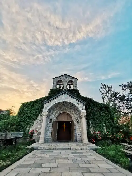 古北水镇,山顶教堂 - milan的小球童 - 图虫