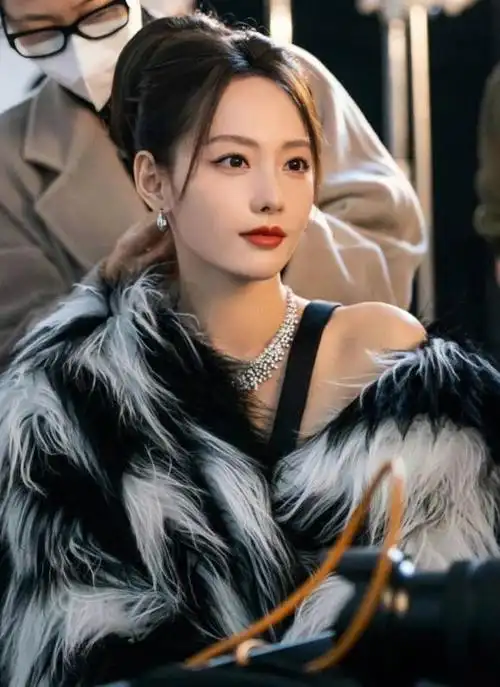 回顾:有一种婚姻叫张嘉倪和买超,分开1年了,才看懂这盘"大棋"