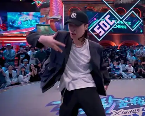 的battle之余,大家也接触到了在国内比较冷门的街舞舞种krump(狂派舞)