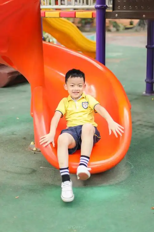 2020毕业快乐——幼儿园小朋友拍摄