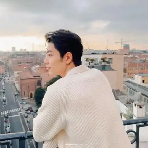 肖战米兰白色毛衣造型##肖战ins