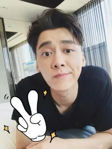 李易峰首次挑战"寸头"造型,本以为会很丑,结果帅到犯规不敢认