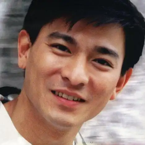 18岁的刘德华,18岁的林志颖,18岁的胡歌都不及18岁的他