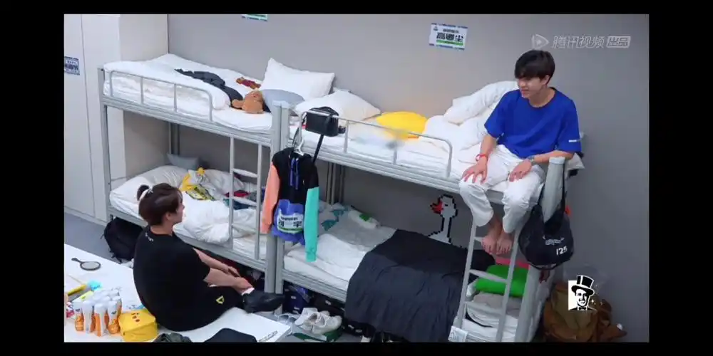 创造营2021宿舍日记来找哥哥的派派坐哥哥的床一起唱泰文歌泰国line