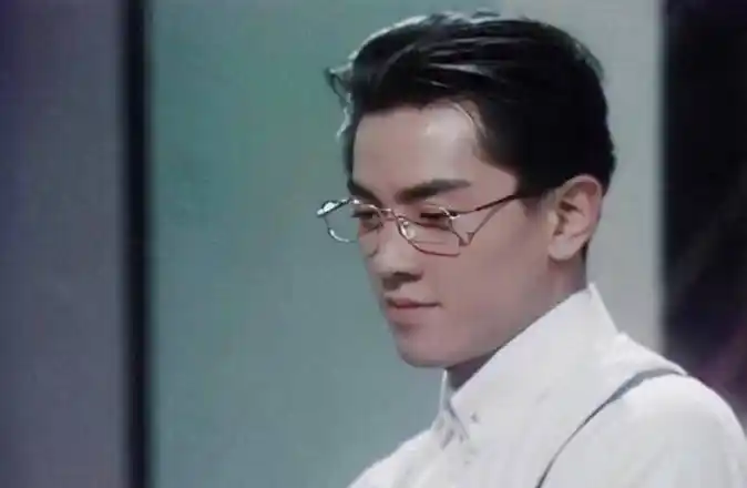 tvb《郑伊健》首次出演"同性恋"《天若有情》斯文败类鼻祖!