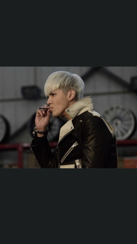 求这张图的手机壁纸,大神快出来.