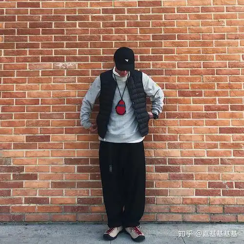 在净身高一米七的男生会显得很矮吗?会影响工作吗?还有找对象呢?