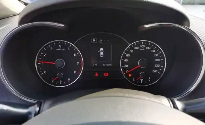 6l 自动gl 白色 - 小猪二手车