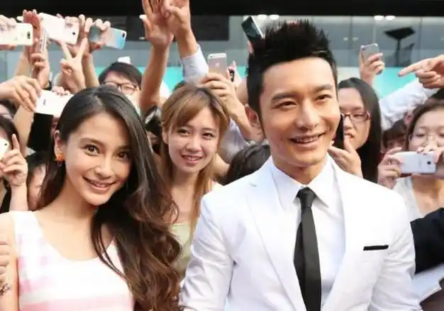 黄晓明杨颖带娃一起游迪士尼!全程盯孩子没聊天,结束后各自离开