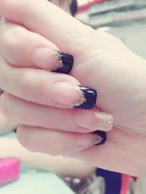 简单的方头法式光疗美甲图片11