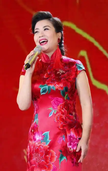 中国女高音歌唱家——张也