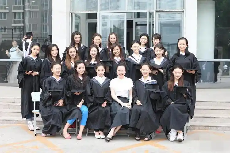 景甜阚清子和郑爽是同班同学,颜值碾压郑爽?