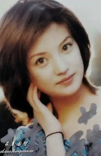 赵薇早年旧照曝光 满脸都是青春的味道