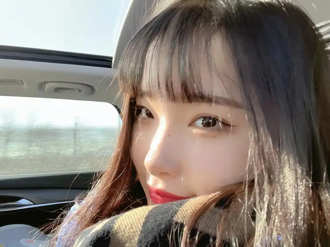 他女朋友真可爱@s #照片 - 抖音