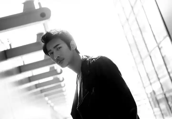 李鹤个人帅气写真