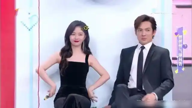 钟汉良和谭松韵参加快大本营互动欢乐多