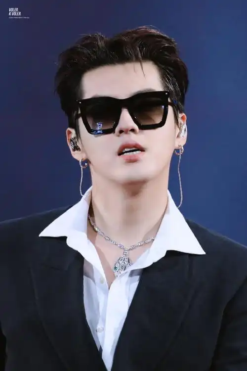 吴亦凡星光大赏##吴亦凡2020年度全能唱作人