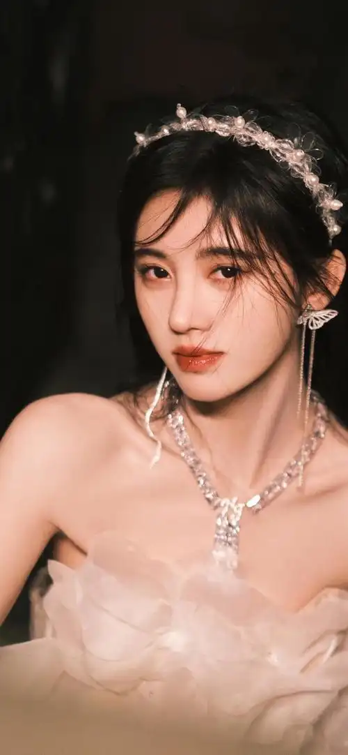 鞠婧祎锁屏壁纸 - 星座主题桌面 - 实验室设备网