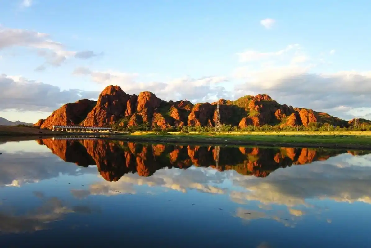 内蒙古人气很高的一处公园,是中国唯一的人工森林公园,就在赤峰