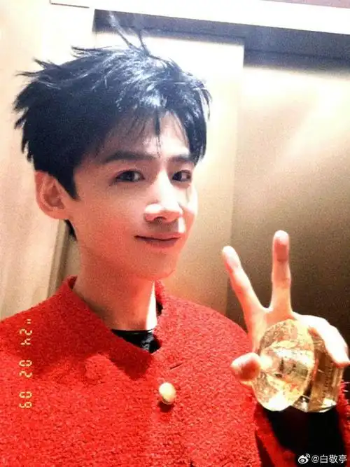 金晨白嫖胡夏?大张伟代孕的瓜?唐嫣挖刘亦菲墙角?白敬亭遭同事倒油?刘