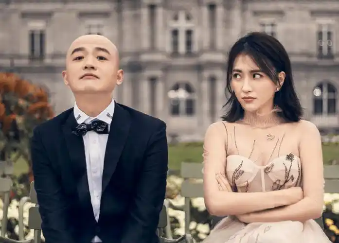 表情扭曲怕种睫毛脱落,另类秀恩爱实锤_包文婧_包贝尔_王宝强