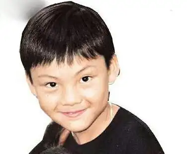 陈伟霆图片小时候