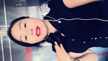 敏儿长发姐姐广场舞;唱唱歌也开心