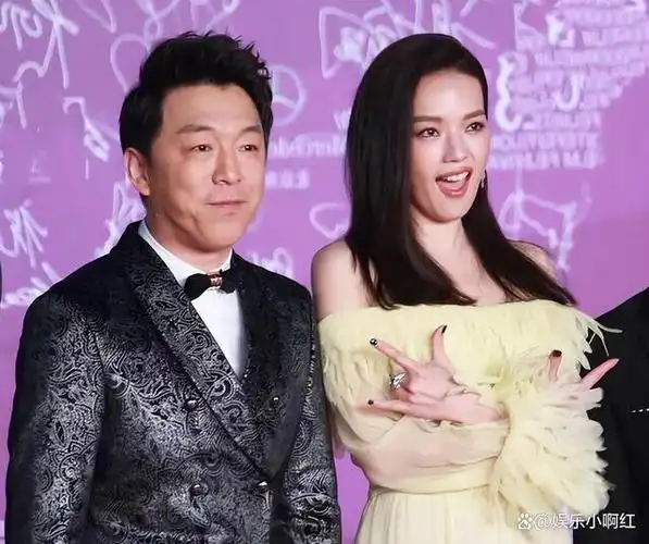 演员黄渤:普通妻子是"掌心宝",成名后抛弃糟糠妻不是他的作风