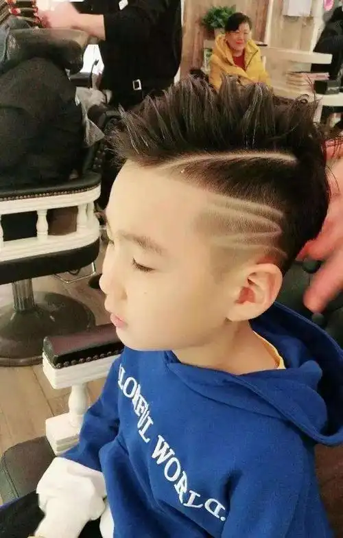 发型欣赏2020潮童男孩发型