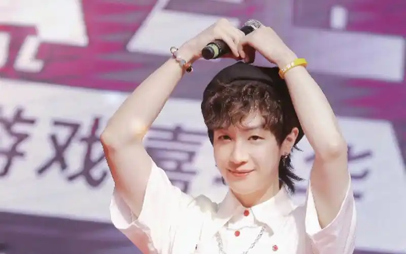 【倒霉死勒】精分梅梅在线为你加油