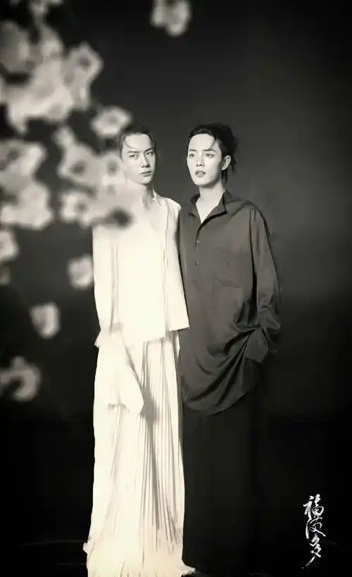 博君一肖肖战王一博时尚芭莎