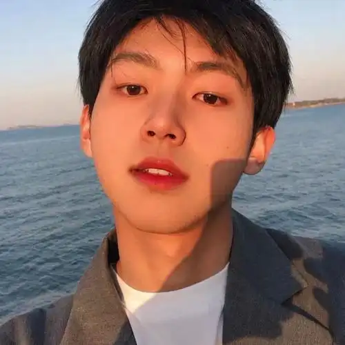 请领取今日份帅哥头像