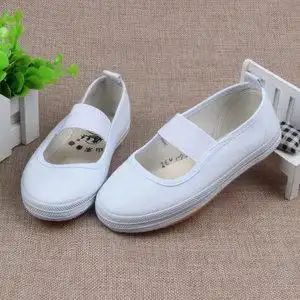 儿童白鞋幼儿园小白鞋布鞋小学生舞蹈男童六一儿童节女童演出白色