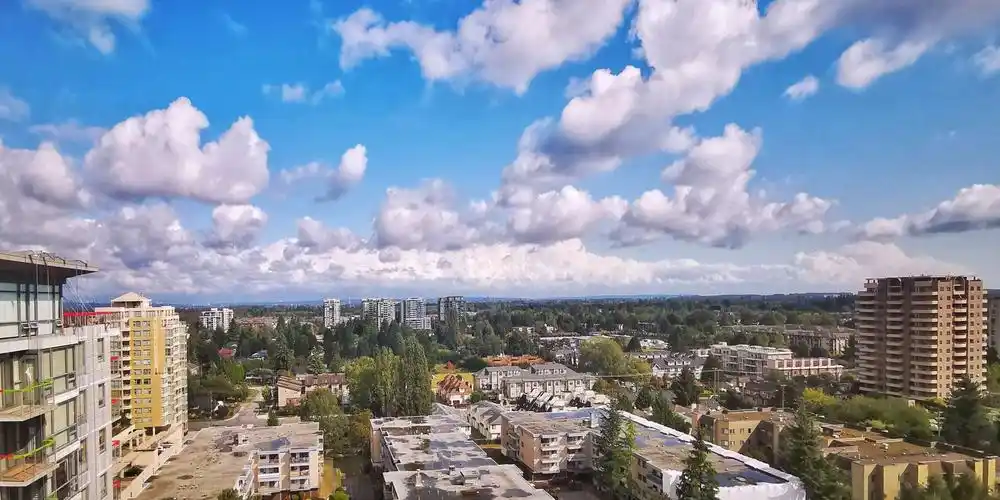 刚到温哥华,暂住在列治文市第三大街.