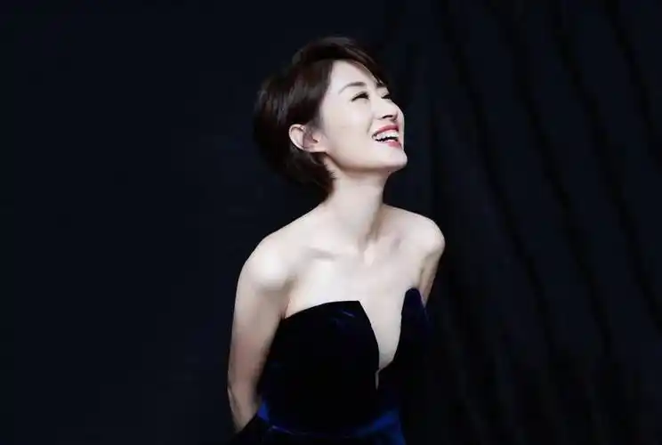 不,这6位女星告诉你,年纪越大可以越美_闫妮_许晴_刘敏涛