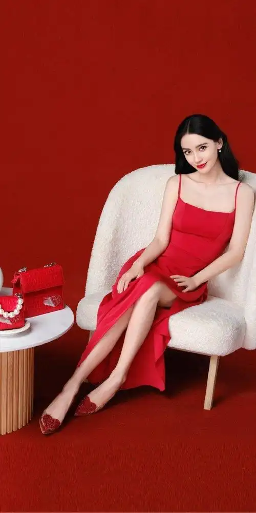 angelababy的一组美腿写真壁纸精选