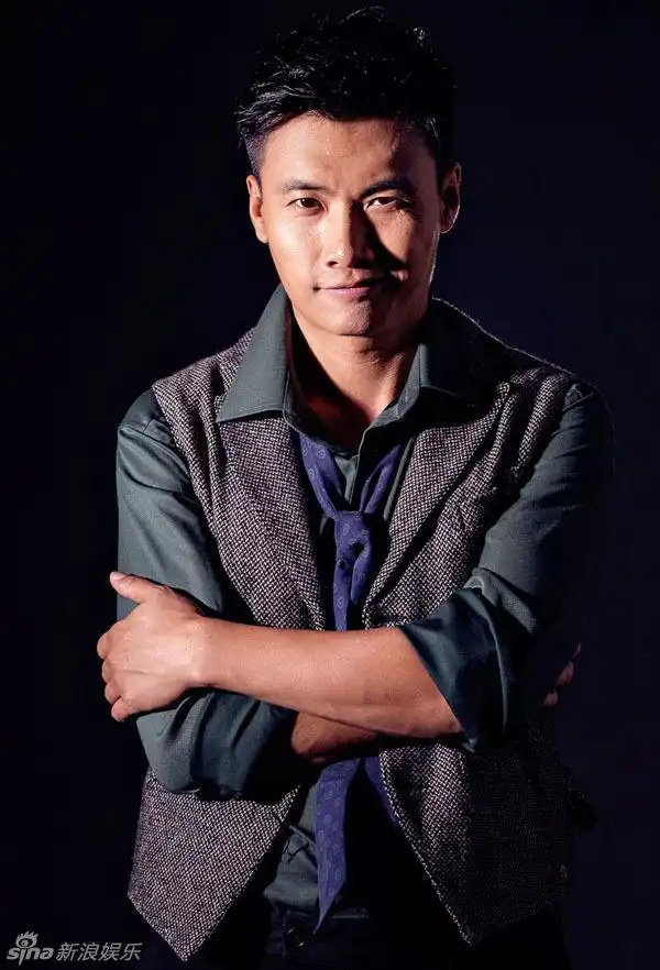 于滨彰显硬朗质感