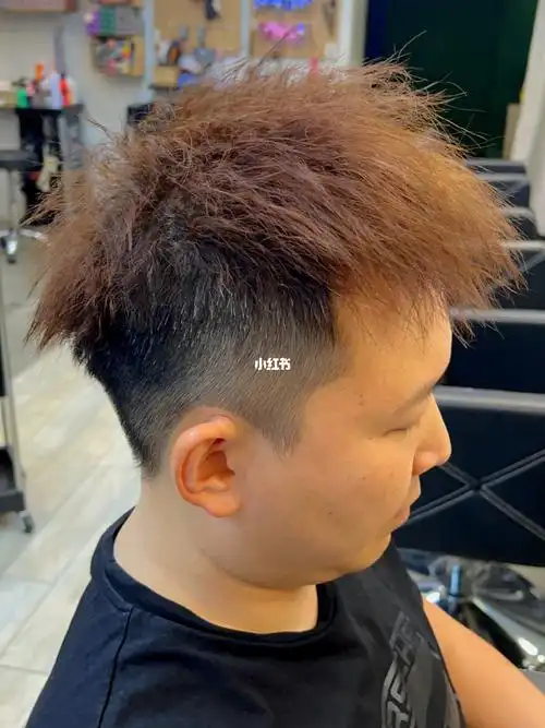 适合头发细软扁塌的男士烟花烫