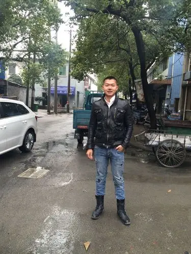 身高175!体重130多斤