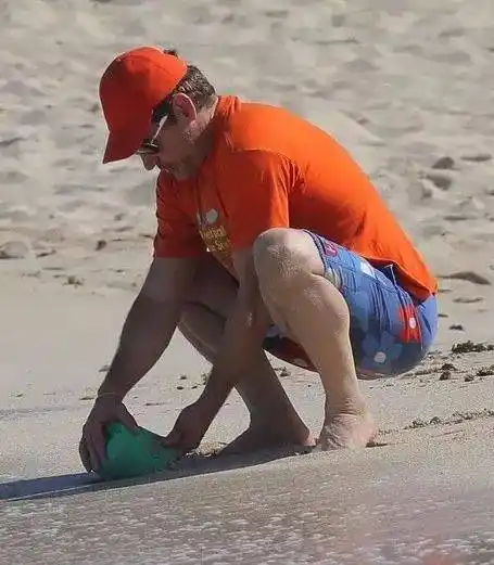 有一年节操君春节期间去菲律宾,从长沙出发时得穿羽绒服,到了香港转机