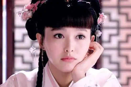 唐嫣《金玉良缘》【玉麒麟】她长在乡野,像野花一样蓬勃美丽,无拘无束